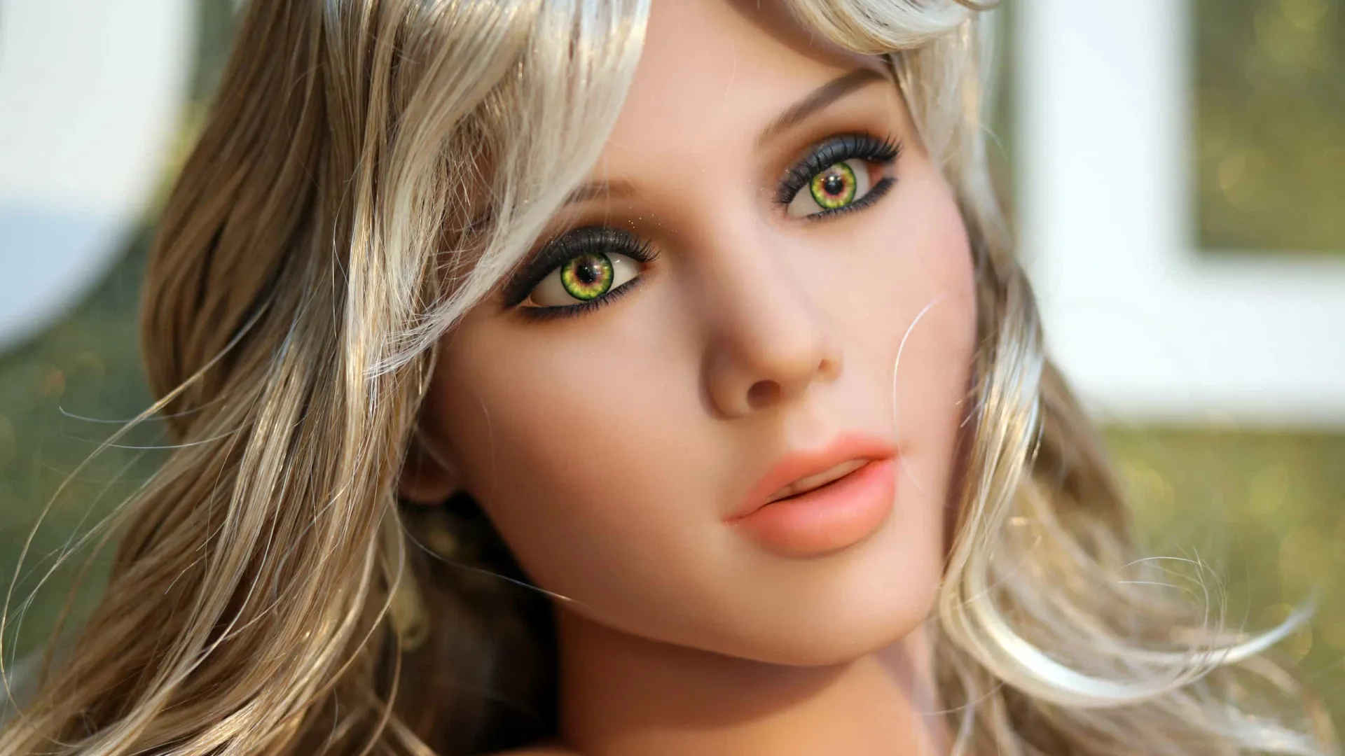 Bordel com bonecas 'cibernéticas' tem programa de até R$ 10 mil e gera críticas