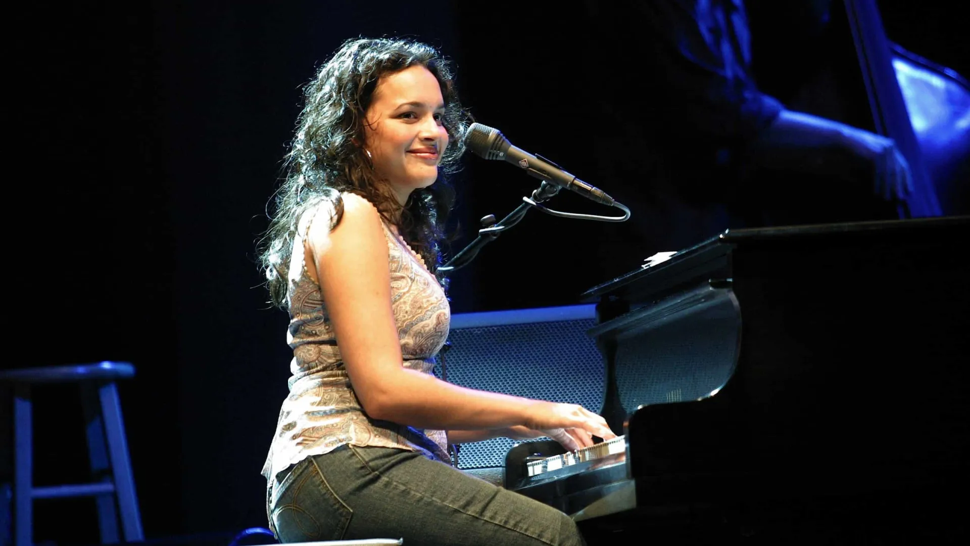 Norah Jones volta ao Brasil e apresenta o disco 'Visions' em show no Popload em SP