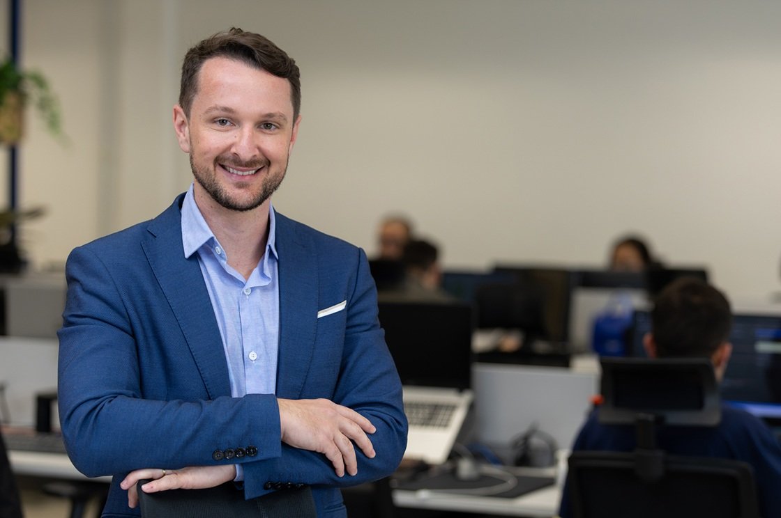 Como a inadimplência B2B cria um efeito dominó que impacta a cadeia de valor