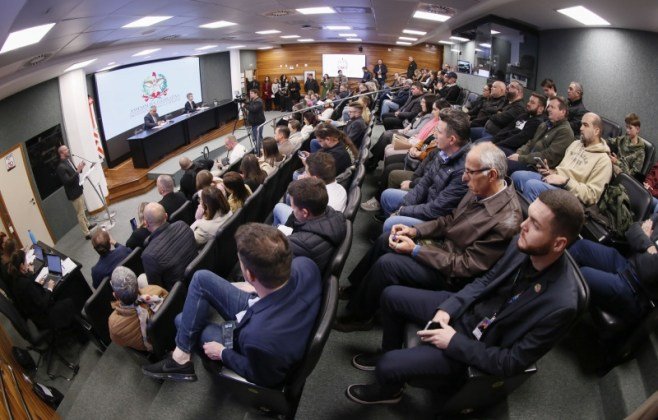 Participantes de audiência pública na Alesc pedem fim da obrigatoriedade da vacinação contra Covid-19 para crianças