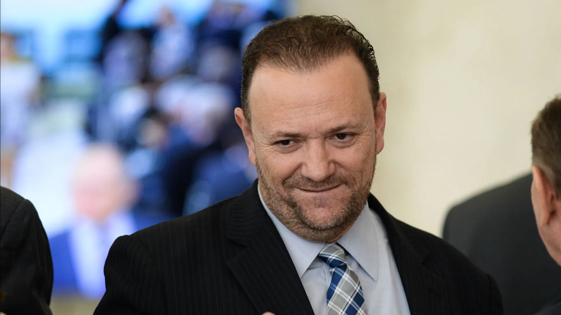 PT precisa se preparar para pós-Lula, diz novo presidente do partido ao tomar posse