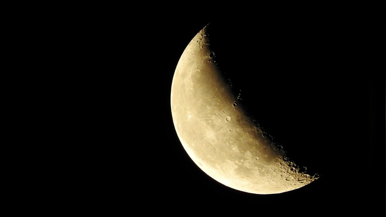 A fase da Lua Crescente, um período que traz consigo várias influências sutis, mas significativas, sobre diferentes aspectos da vida; veja qual a fase da lua hoje – Foto: Canva/ND
