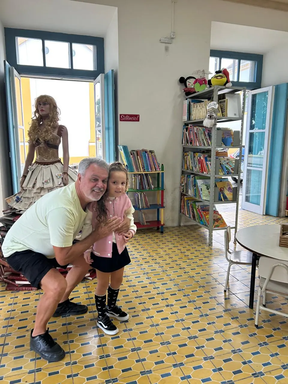 Biblioteca Pública de São José vira ponto de encontro entre gerações aos sábados