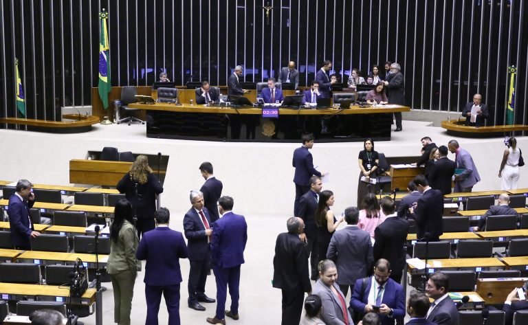 Câmara aprova projeto que autoriza a criação da Fundação Caixa - Notícias