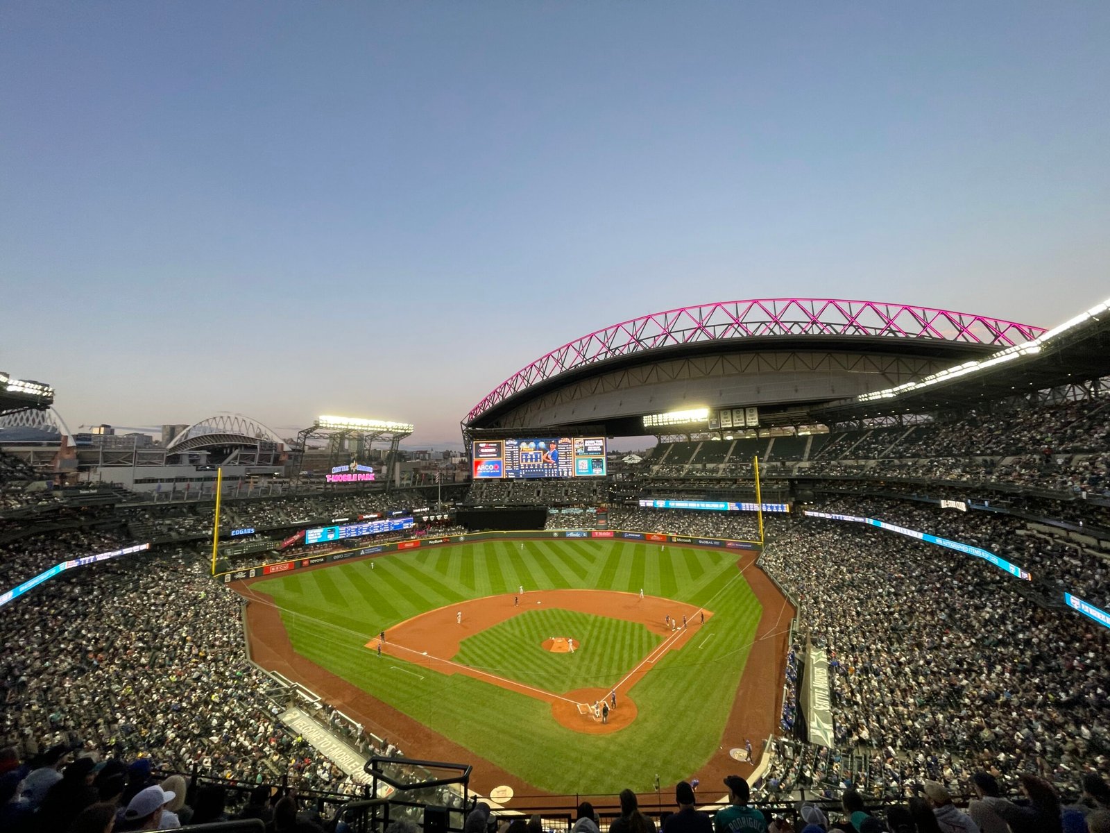 Seattle Mariners fechando esportes de raiz, mudando de TV e transmitindo para MLB em 2026