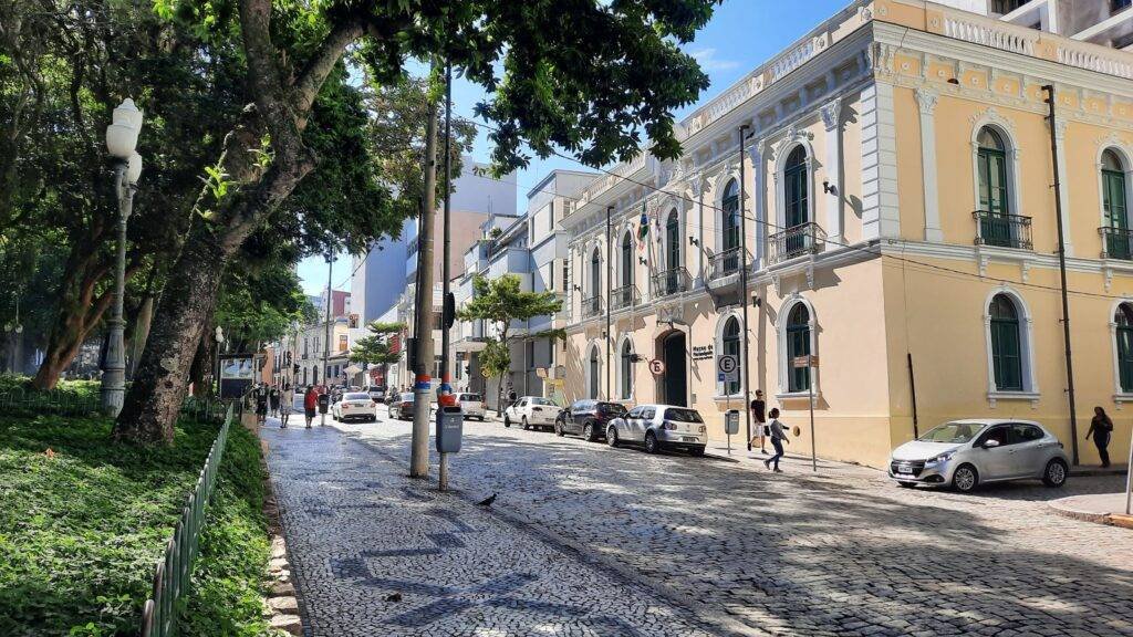 Unindo Gerações: Revelando a História de Florianópolis no Dia dos Pais!