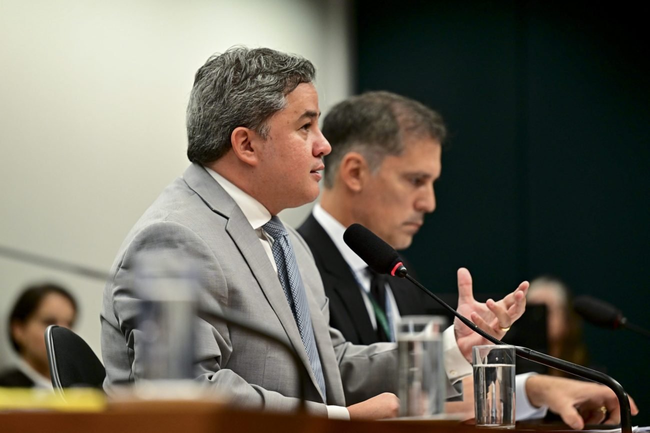 LDO sofre novo atraso e relator diz que prazo está 'apertado'
