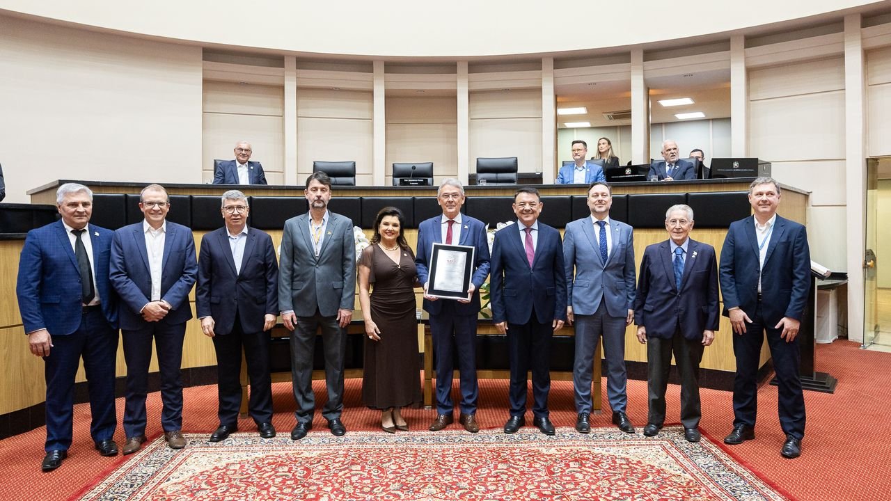 Assembleia Legislativa celebra os 70 anos da Celesc em sessão especial