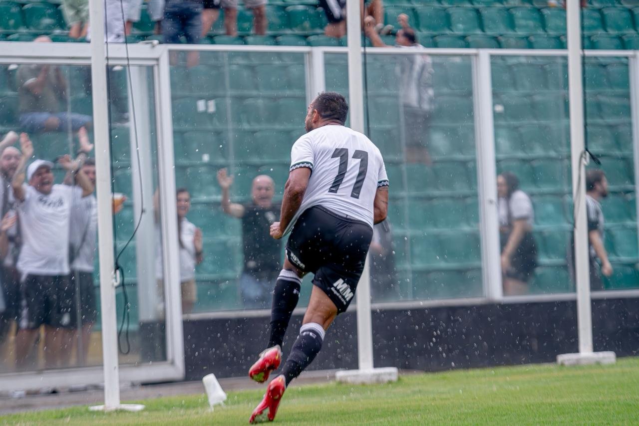 Felipe Augusto fez o gol do Figueirense na vitória contra o Marcílio Dias por 1 a 0