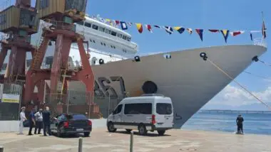 Navio chinês no Rio vira peça da disputa China x EUA