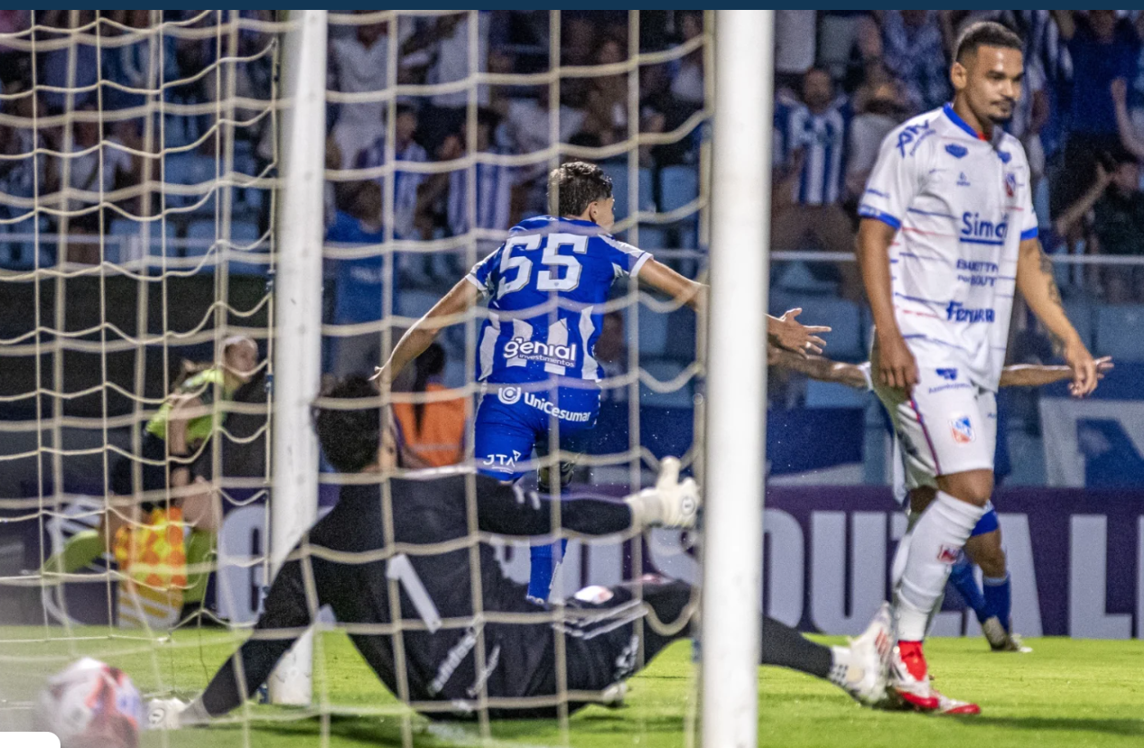 O Avaí ganhou do Carlos Renaux, criou muito, mas continua expondo riscos no setor defensivo