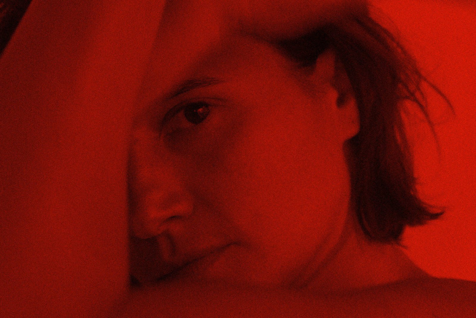 Daniela Thomas dirige Bianca Comparato em solo - 27/02/2026 - Mise-en-scène