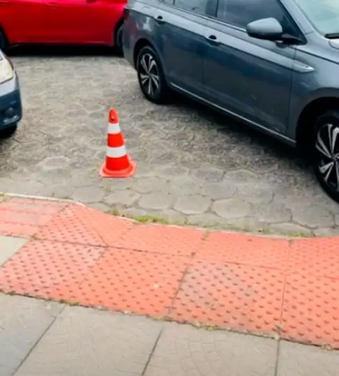 Conselho Local de Saúde do Carianos cobra melhorias urgentes de acessibilidade no Centro de Saúde 1