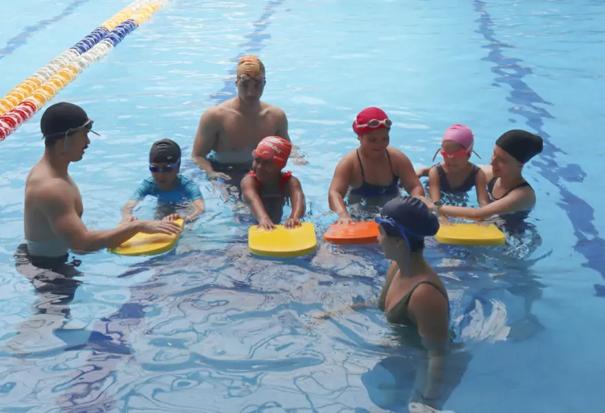 Minicurso de natação infantil da Udesc Cefid abre inscrições em Florianópolis para sorteio de vagas 1