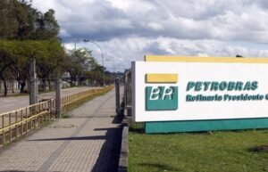 Petrobras corta em 30% fornecimento de diesel, diz distribuidor