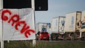 Possível greve de caminhoneiros faz governo temer caos de 2018