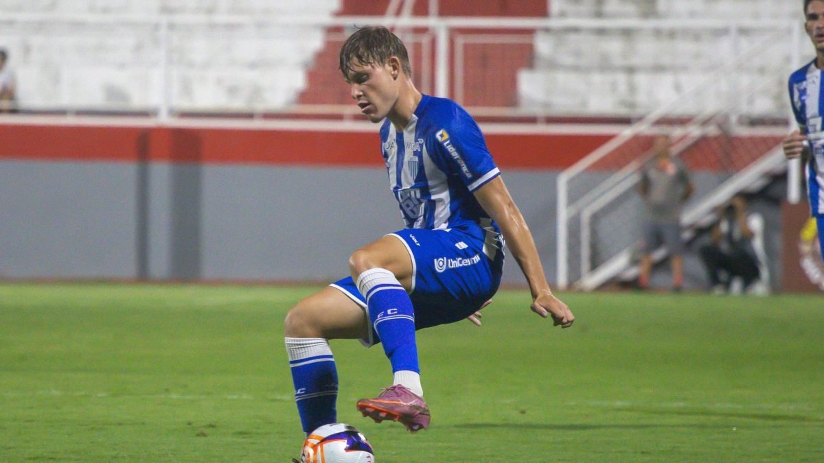 Com sub-20 em campo, Avaí perde para o Tombense na estreia da Copa Sul-Sudeste 2026