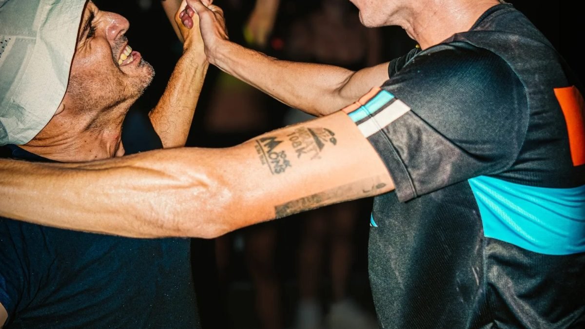 Atleta dá volta pela Ilha de Santa Catarina em menos de 24 horas