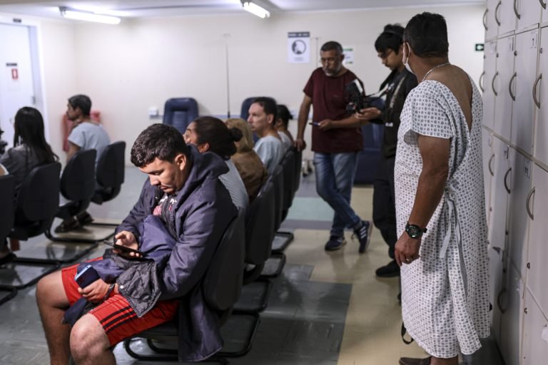 Marcelo Camargo/Agência Brasil. - Pacientes realizam cirurgias e exames no Hospital Universitário de Brasília