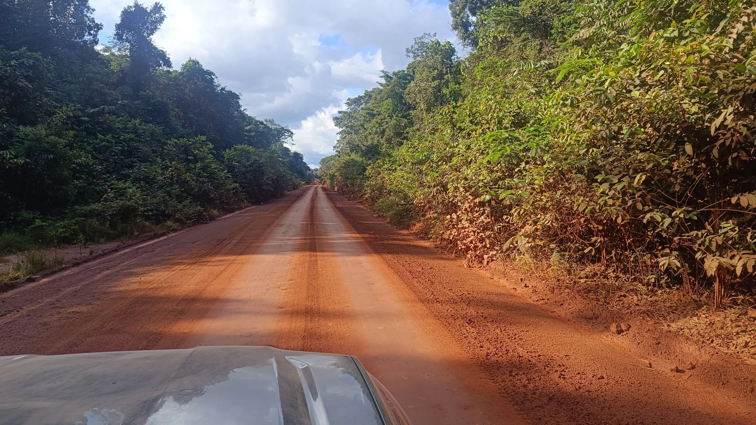 Maior projeto da Guiana pós-petróleo, a rodovia Lethem-Georgetown ainda possui 450 km de estrada de chão