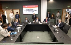 Menos imposto: A Comissão de Constituição e Justiça da Assembleia Legislativa de SC aprova projeto que reduz tributação sobre o comércio de armas de fogo e munições