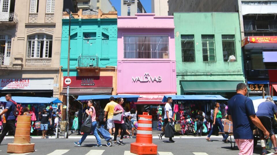 O que está por trás do desemprego em mínima histórica no Brasil?