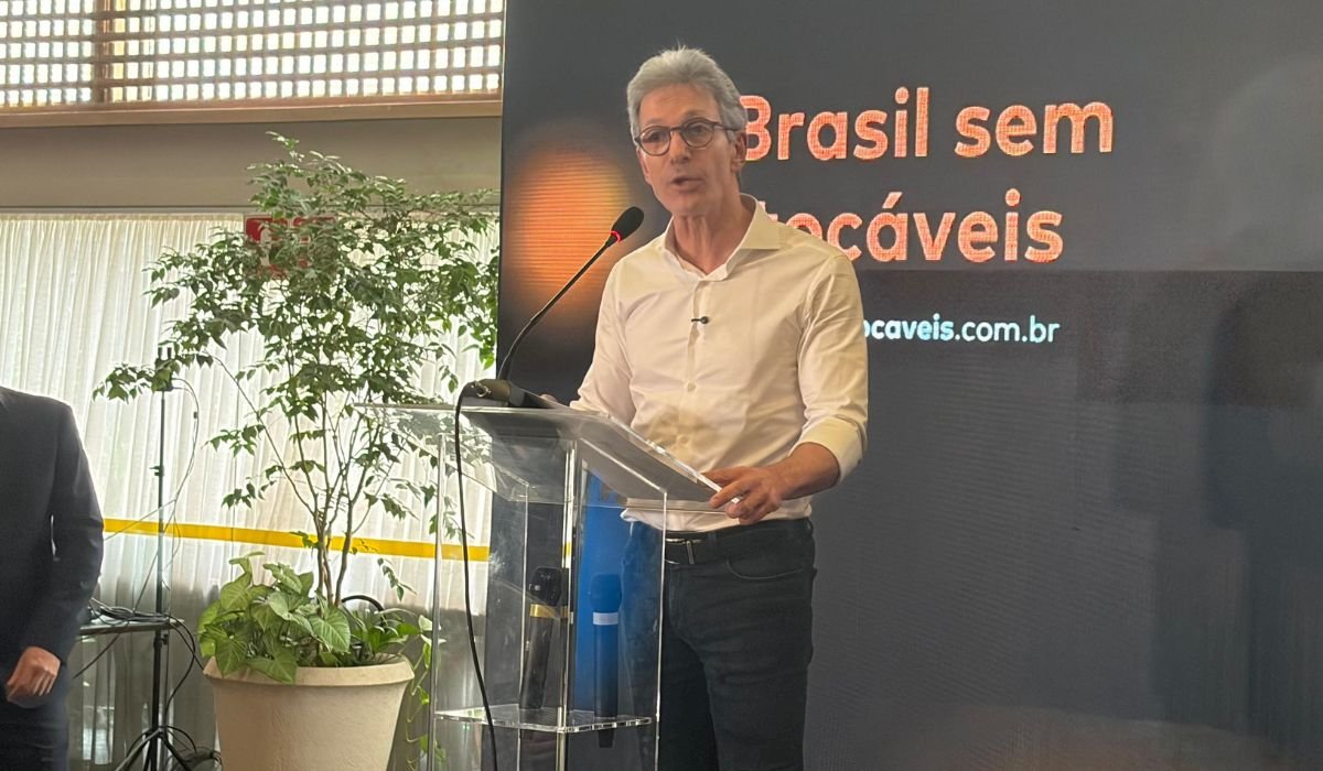 Zema critica STF em SP e propõe mandato de 15 anos