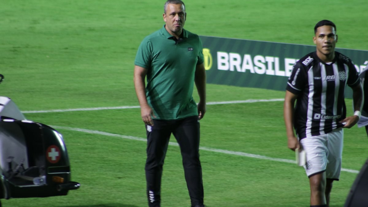 Breno marca no fim e Figueirense vence o Botafogo-PB na estreia de Raul Cabral