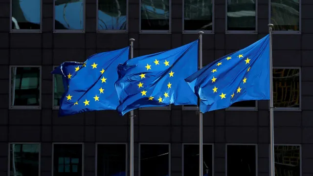 Número de brasileiros repatriados da União Europeia quase dobra em 2025