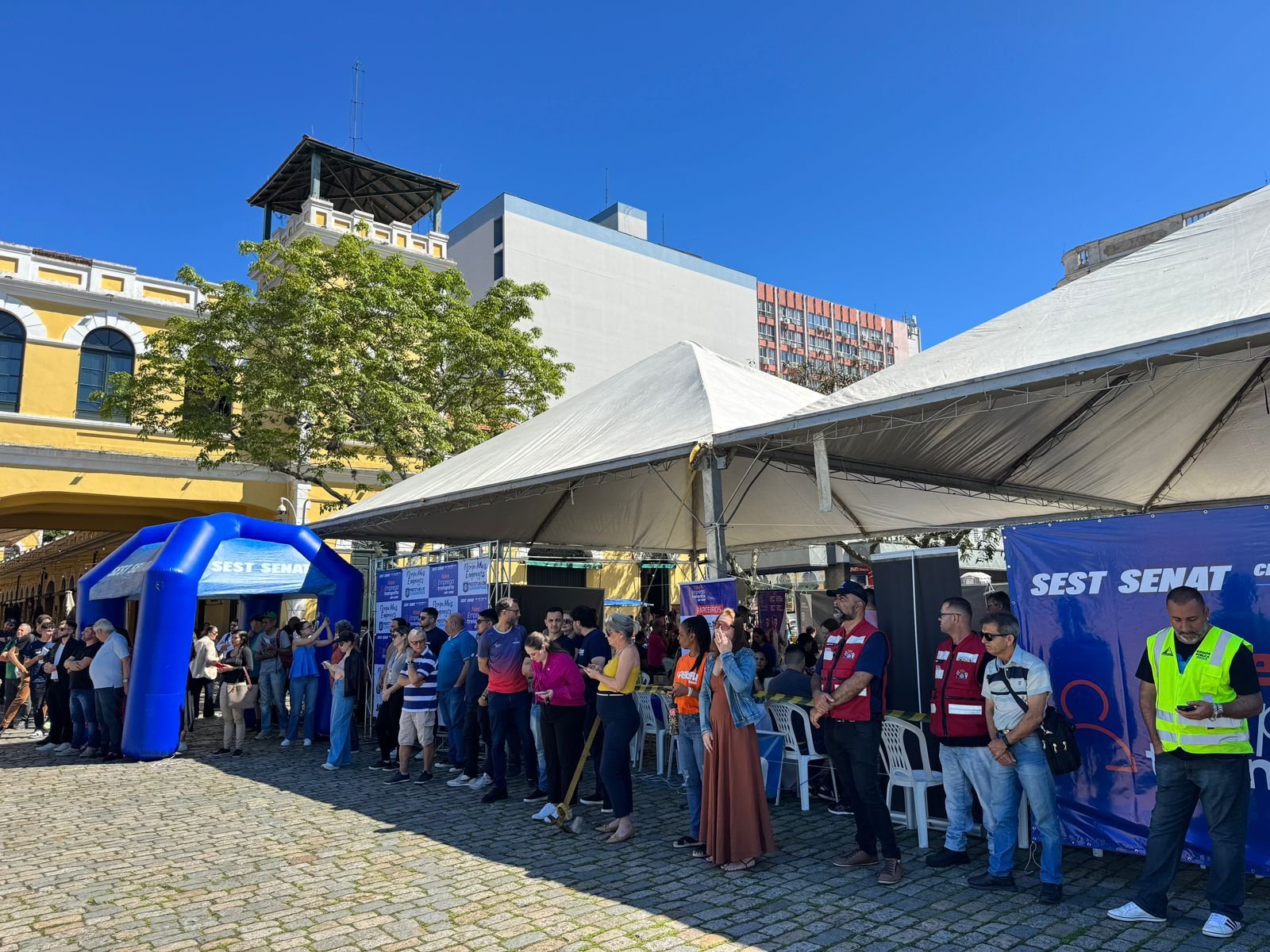 Prefeitura de Florianópolis promove no dia 14 de maio, no Largo da Alfândega, a 2ª edição do Feirão de Empregos, considerado o maior evento de empregabilidade de 2026