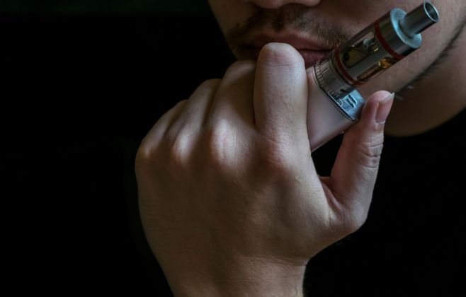 Santa Catarina registra queda do tabagismo, mas aumento dos cigarros eletrônicos entre jovens