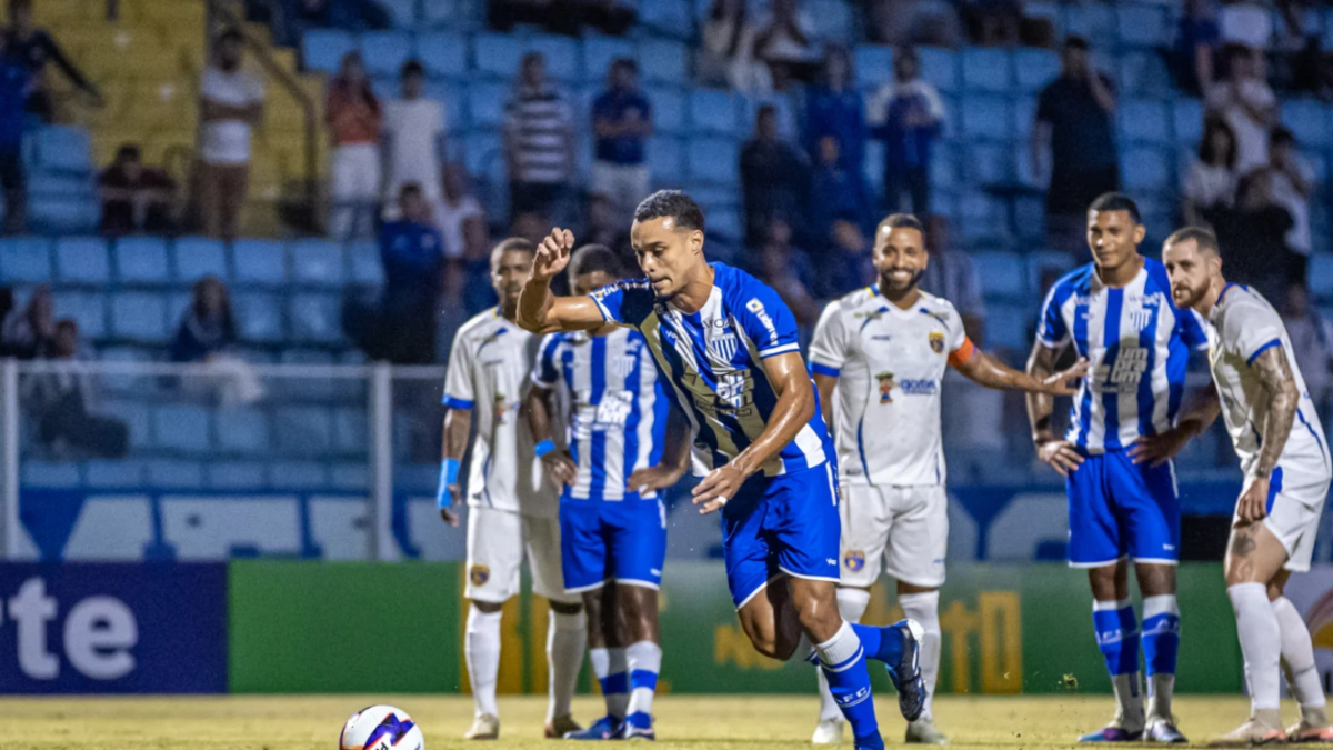 Avaí faz o dever de casa contra Sampaio Corrêa, com controle do jogo, e avança na Sul Sudeste