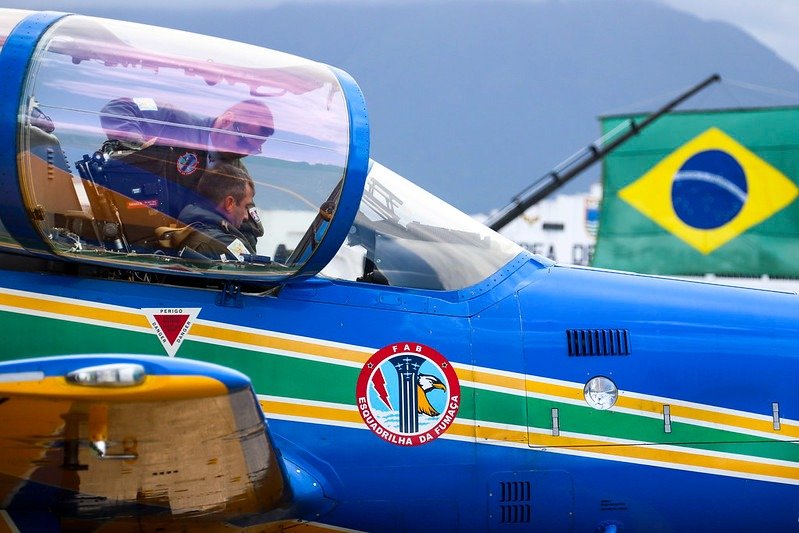 Esquadrilha da Fumaça promete espetáculo com acrobacias nos céus de Florianópolis