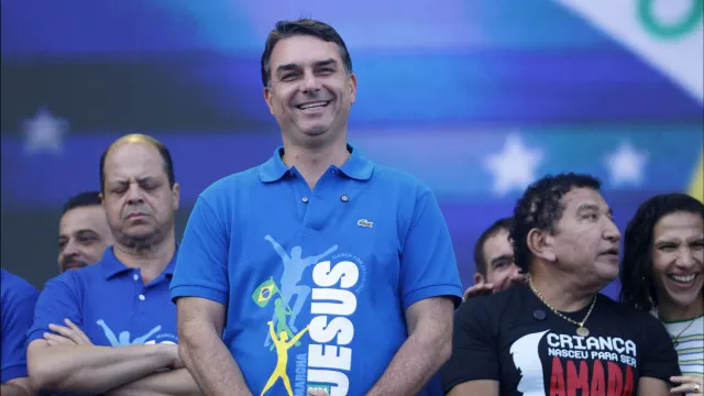 Flávio empolga na Marcha para Jesus, mas ainda precisa evitar o efeito fariseu