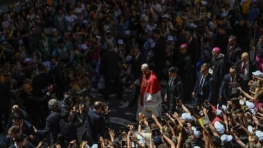 País do leste europeu expulsa padres e intensifica pressão
