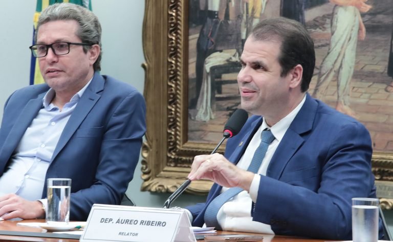 Relator propõe mudanças no Código de Trânsito; texto será votado em julho por comissão da Câmara - Notícias