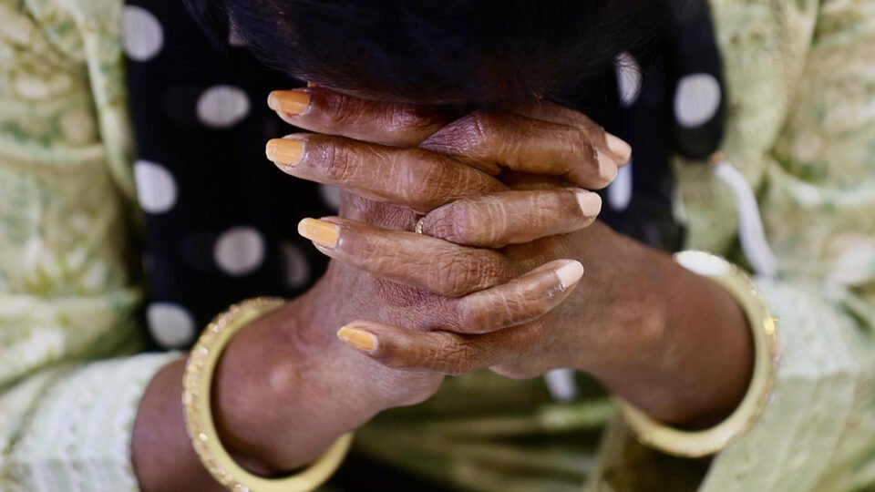 Justiça impõe rezas hindus obrigatórias e desafia direitos constitucionais