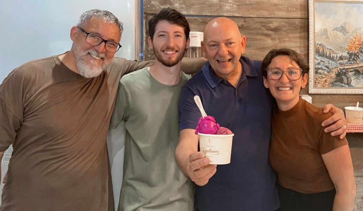Luciano Hang acertou com a família de Emílio Bonecher Masera a nova operação da Vigolana em Brusque, que já atua em Nova Trento e Balneário Camboriú (SC).Foto: Divulgação/Havan/ND Mais