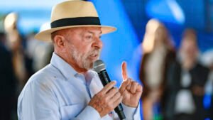 Lula ignora crítica a Bolsonaro e turbina "bondades" em ano eleitoral