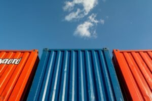 Novo tarifaço dos EUA pode afetar 54,5% das exportações de SC, diz FIESC