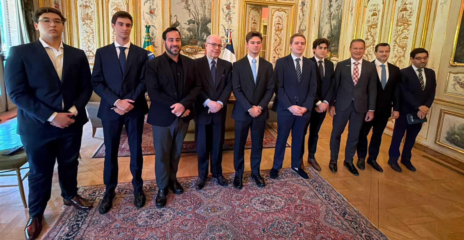 Após missão internacional, Protagonistas do Brasil reúne jovens líderes na XP Inc. para encontro com Caio Megale