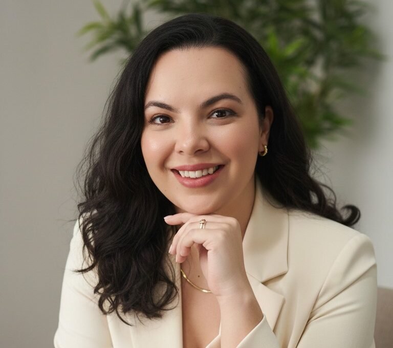 Mentoria alia radiestesia e desenvolvimento pessoal para apoiar empresários na expansão financeira