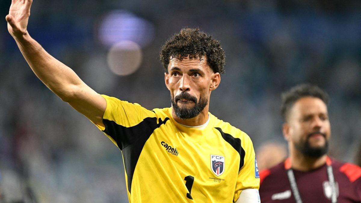 Goleiro molusco? Arqueiro de Cabo Verde Vozinha vira espécie