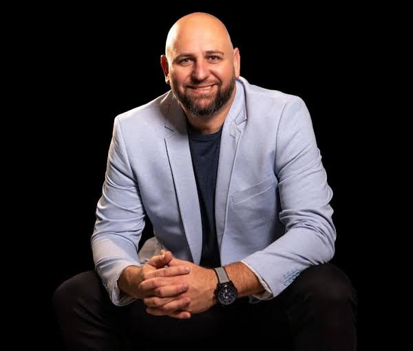 Empresário e consultor Ricardo Cattani destaca a importância da gestão comercial e do marketing para o crescimento das empresas