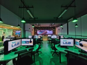 Colégio Shalom inaugura espaço para preparar estudantes para a era da IA