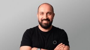 Envolti amplia atuação em IA e anuncia Elder Gil Funk como Chief AI Officer