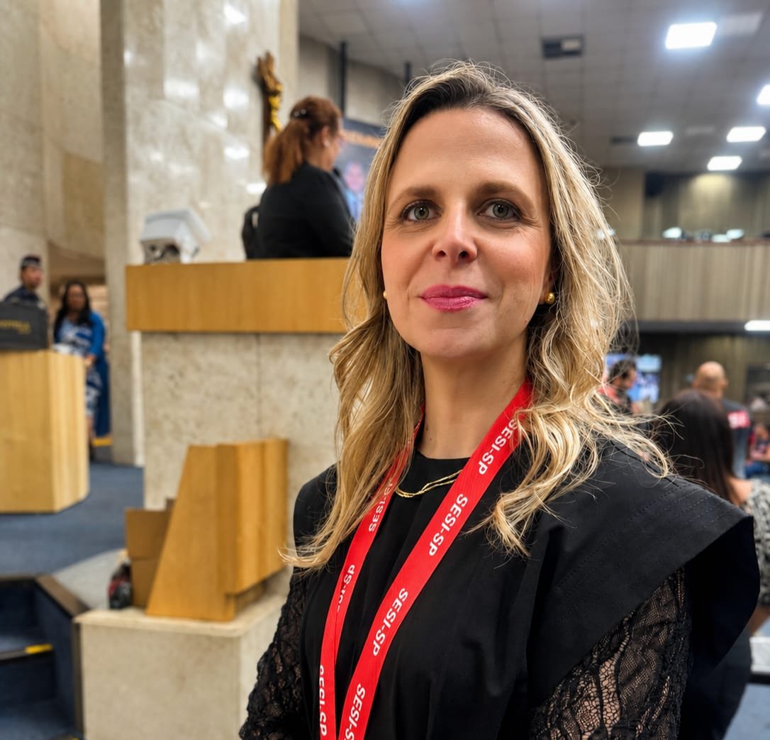 Dra. Ariane Bonucci é homenageada na Câmara Municipal de São Paulo por sua trajetória na saúde auditiva