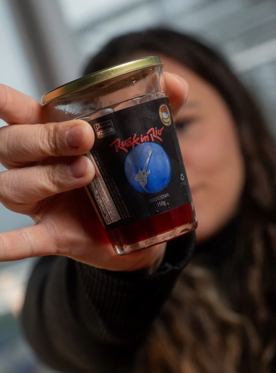 Pudim no copo americano vira febre no RJ e ganha edição especial Rock in Rio