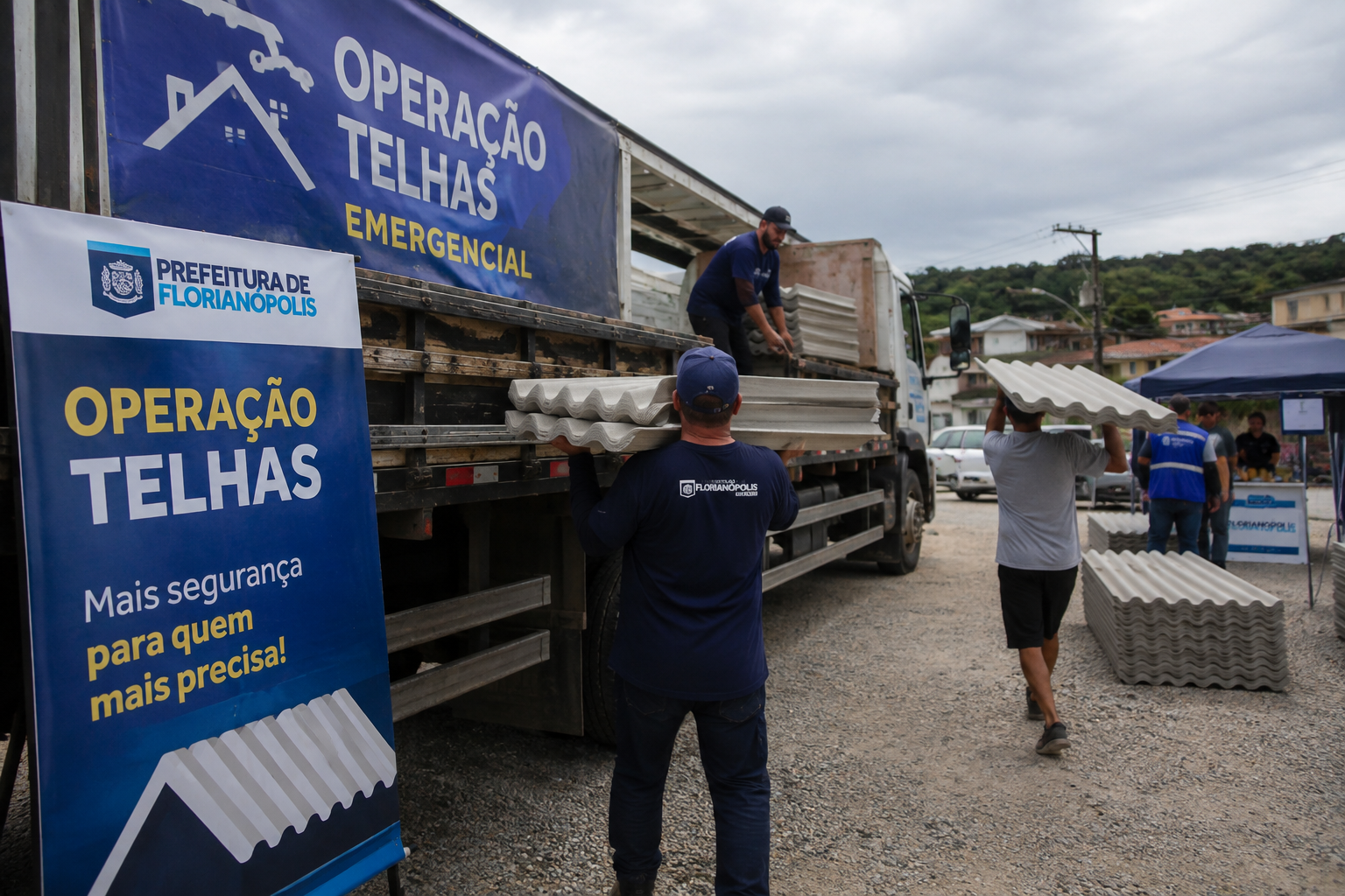 Florianópolis ultrapassa 50 mil telhas entregues e mantém operação neste sábado (5)