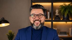 Organizações que aprendem mais rápido vencem: por que o conhecimento se tornou a principal vantagem competitiva?
